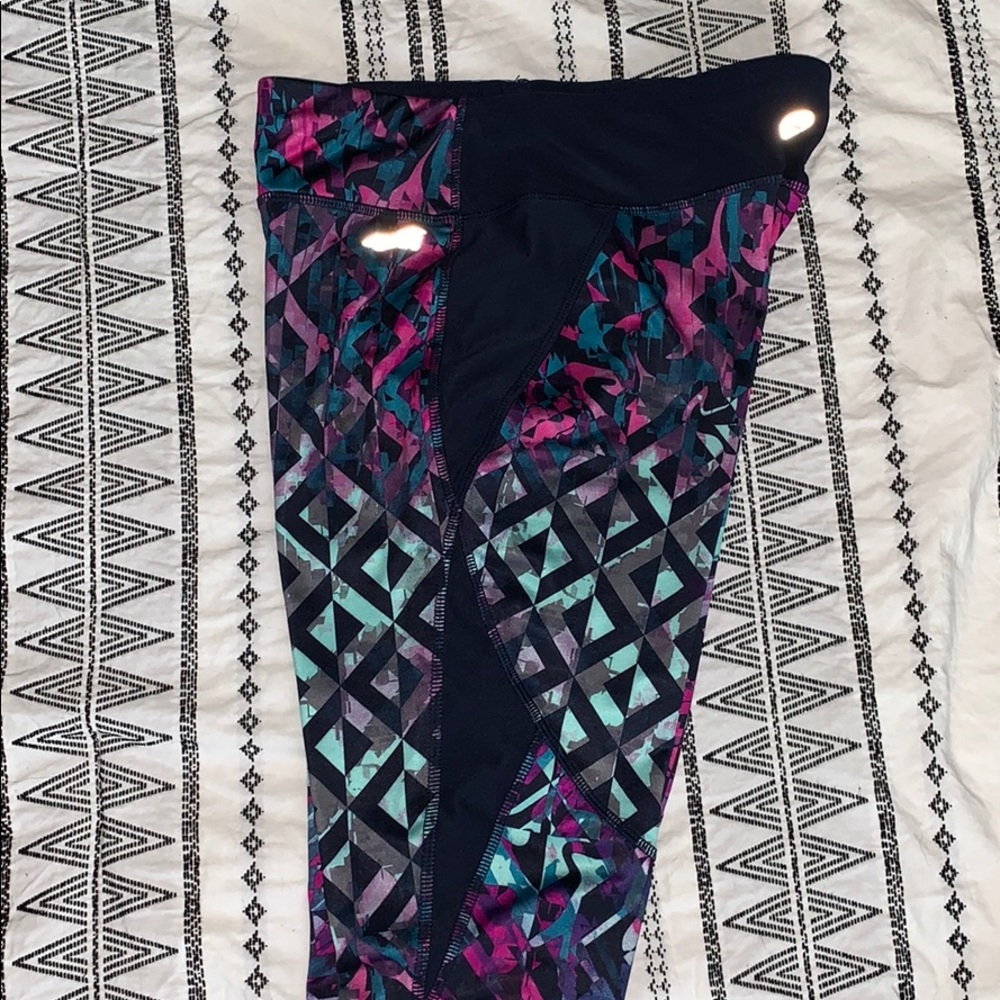 Patterned Active Leggings - Picture 6 of 6